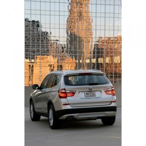 Der neue BMW X3 Hinteransicht im Stand