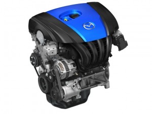 Mazda SKYACTIV-G Der hocheffiziente Benzindirekteinspritzer der nächsten Generation arbeitet mit einem Verdichtungsverhältnis von 14,0:1 - der höchsten Verdichtung, die ein Benzinmotor eines Großserienfahrzeugs weltweit erreicht.