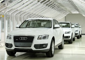 AU100604 Audi Q5