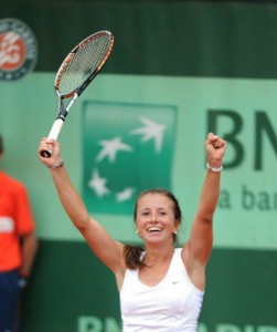 Porsche Talentteam Deutschland Annika Beck gewinnt Juniorinnen-Titel bei den French Open 2012 © Porsche Porsche Talentteam Deutschland Annika Beck gewinnt Juniorinnen-Titel bei den French Open 2012 © Porsche
