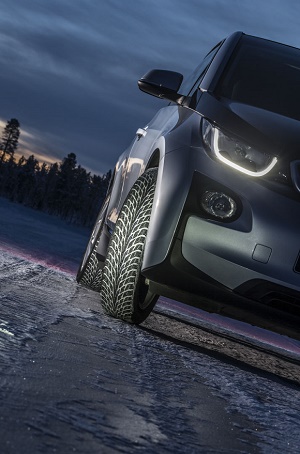 Nokian Hakkapeliitta R2 – erster Winterreifen der Welt mit A-Energie-Klasse für Elektro- und Hybrid-Autos © Nokian Tyres