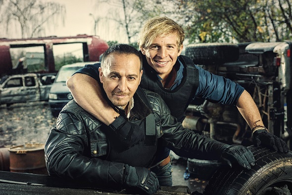 Alarm für Cobra 11 – Die Autobahnpolizei 2016 Semir Gerkhan (Erdogan Atalay, l.) und Paul Renner (Daniel Roesner) © RTL / Gordon Mühle