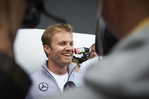 Formel 1 2016 Mercedes AMG Petronas Nico Rosberg in Silverstone in Startreihe 1 beim British GP F1 © Daimler AG